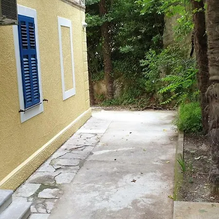 Appartement Kaza In Center, With Terrace, Private Parking, Step To The Sea