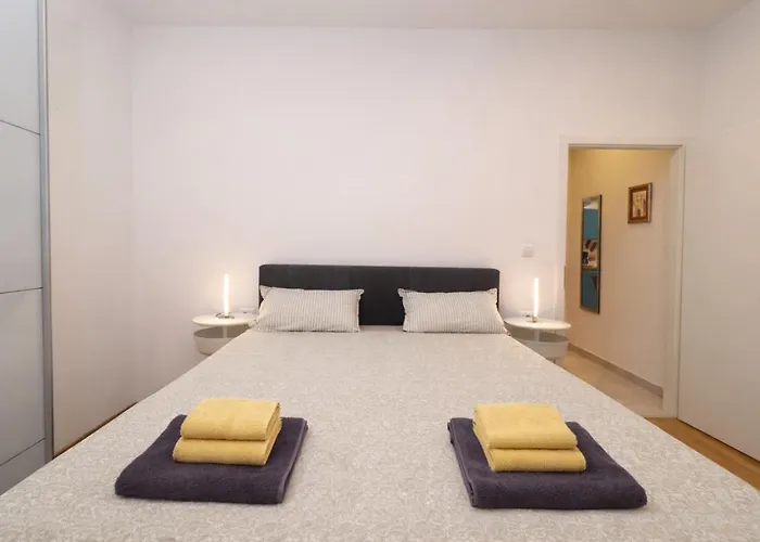 Apartment Kaza In Center, With Terrace, Private Parking, Step To The Sea Opatija