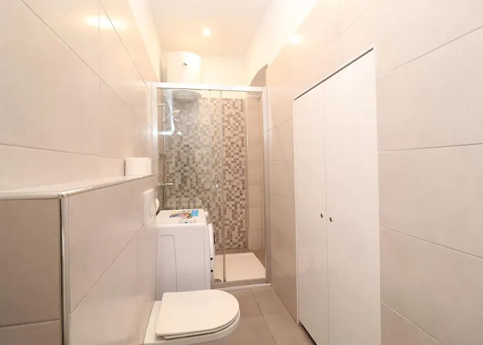 Kaza In Center, With Terrace, Private Parking, Step To The Sea * Opatija