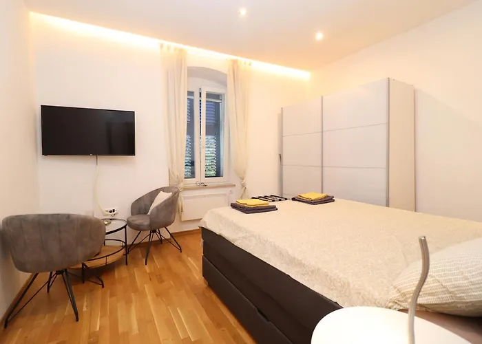 Kaza In Center, With Terrace, Private Parking, Step To The Sea Apartman