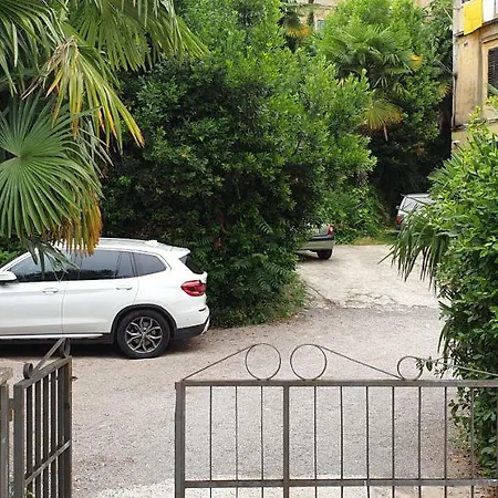 Appartamento Kaza In Center, With Terrace, Private Parking, Step To The Sea